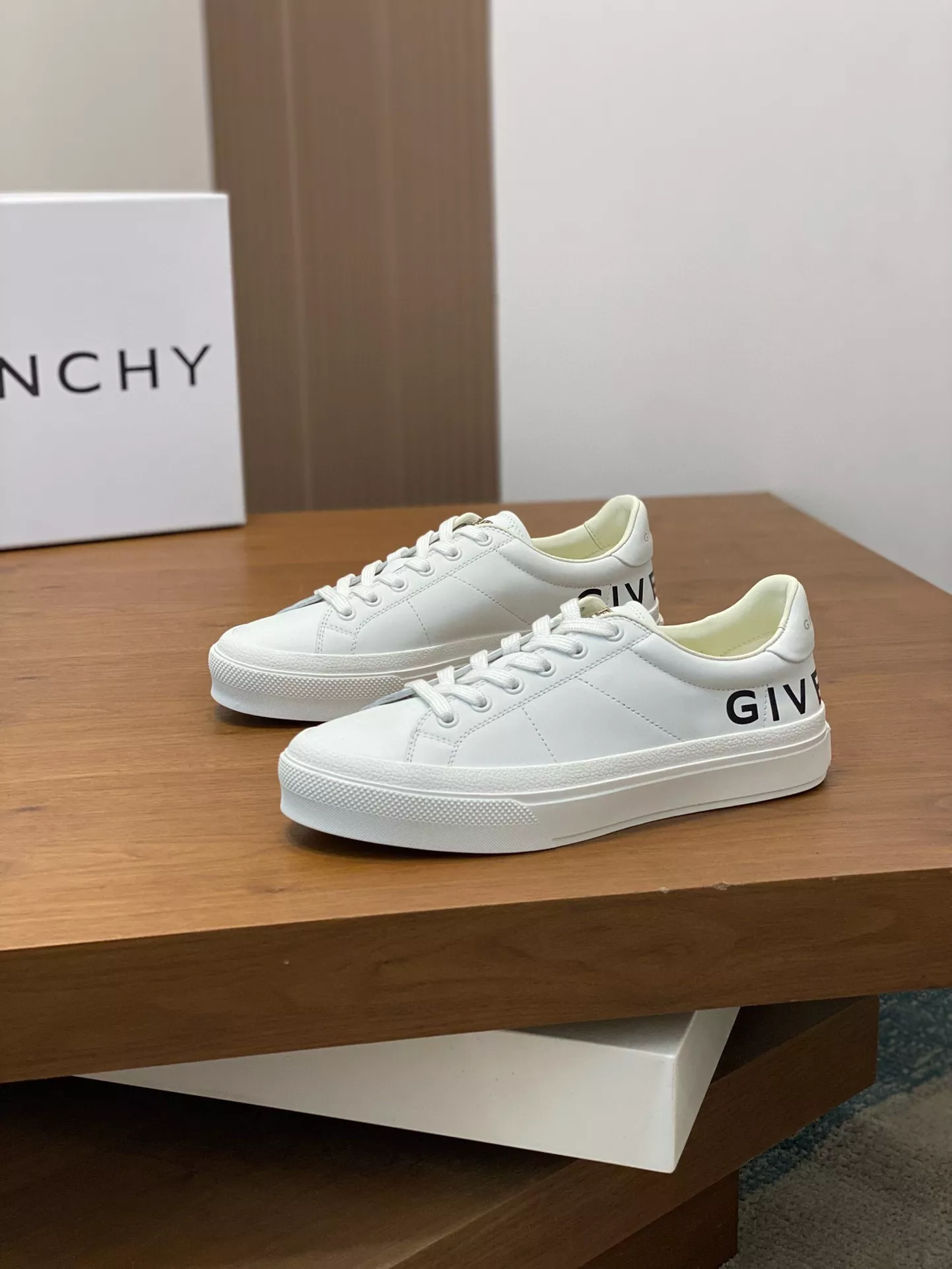 givenchy decontractees chaussures pour homme s_12b4a72